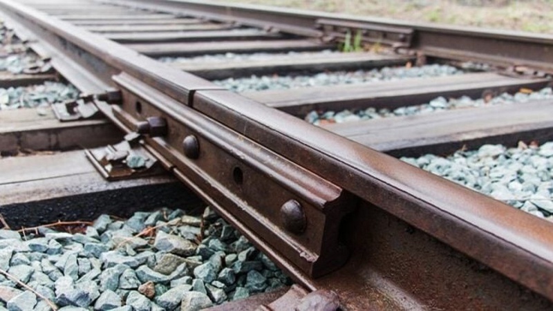 Під обстріли рашистів потрапили 5 залізничних станцій у центрі та на заході України