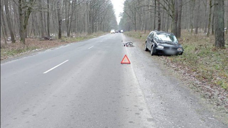 Авто збило двох велосипедистів: на Волині розшукують свідків смертельної ДТП
