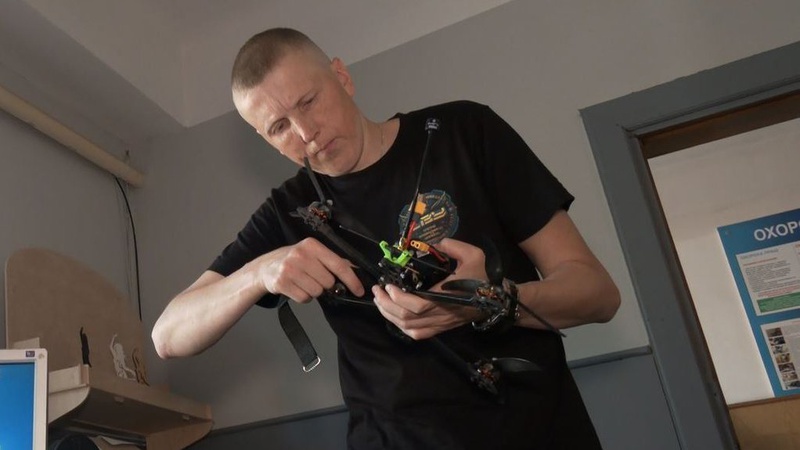 Волонтер-винахідник з Волині розробляє пристрої для ЗСУ