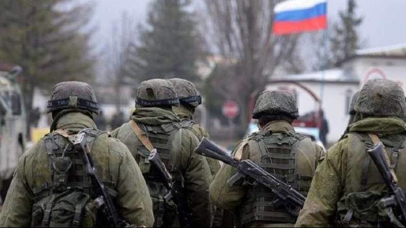 російські окупанти поглумилися над білоруськими символами