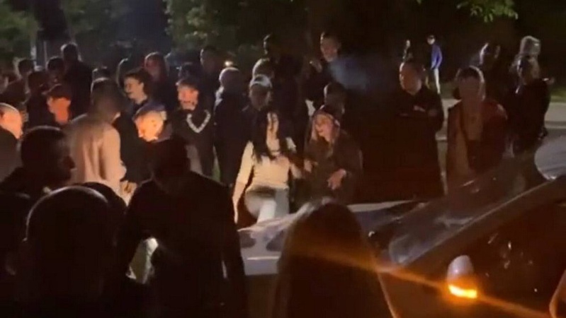 Кричали та ображали правоохоронців: у Володимирі дебоширила молодь