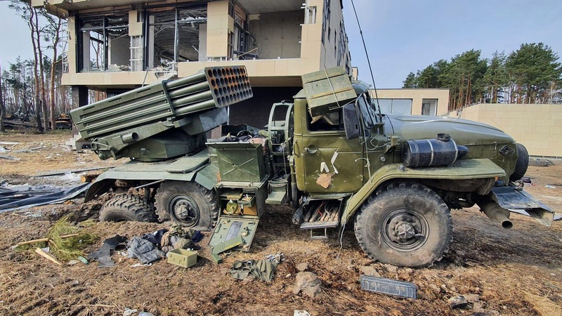 Мінус 500 рашистів і 7 реактивних систем залпового вогню: бойові втрати ворога за добу