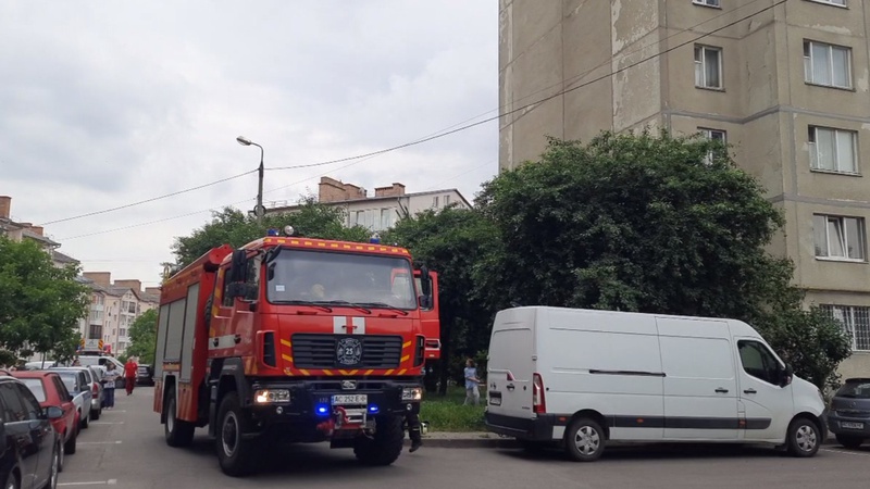 У Луцьку на вулиці Чорновола - пожежа. ВІДЕО