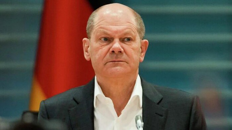 Шольц пояснив, чому Німеччина не дає Україні танки