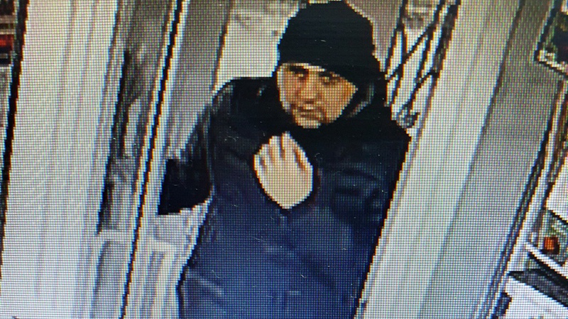 На Волині покупця викрили у махінації: просять розпізнати. ВІДЕО