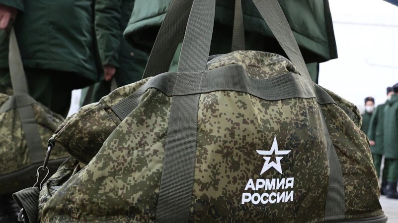 Бабуся окупанта розповіла, що йому надали фіктивний контракт: перехоплена розмова