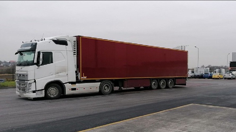 Польща звільнила українських далекобійників від тестування на коронавірус