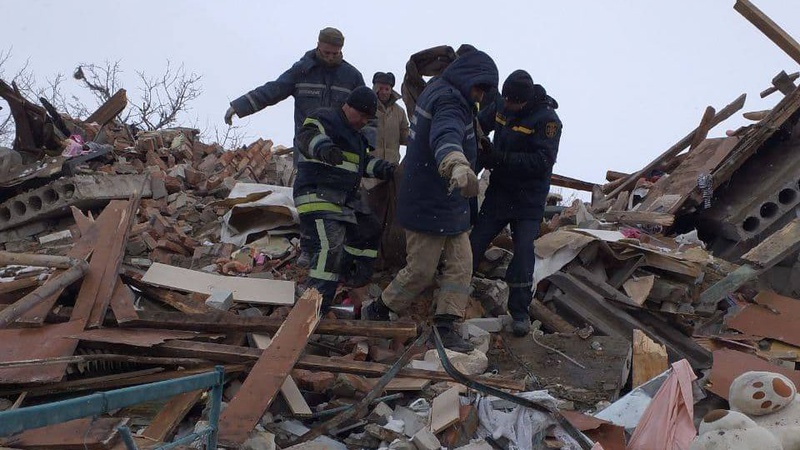 Харків обстріляли з новою силою – зруйнували ТРЦ. ФОТО