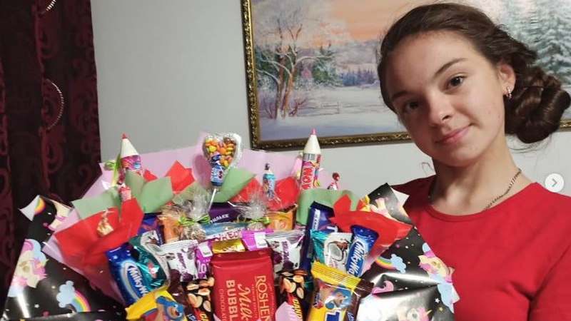 Волинянка стала «кур’єром щастя» для людей, котрих розділяють відстань та війна